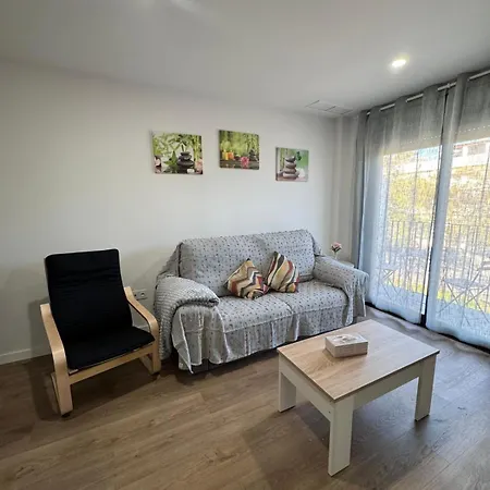 Roomy Estudio شقة *