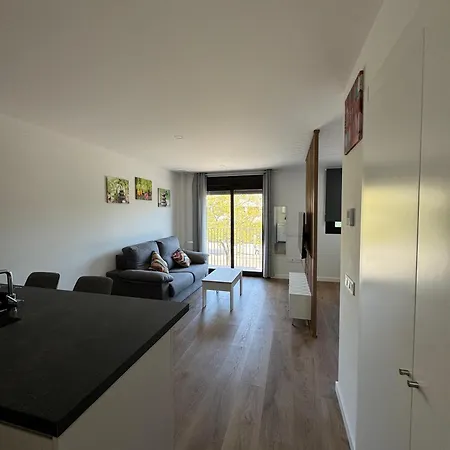 Roomy Estudio شقة *